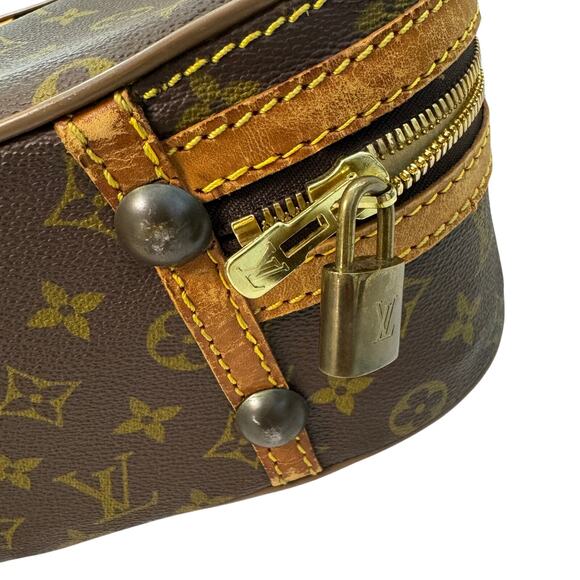 Louis Vuitton Brown Monogram Travel Bag - Picture 10 of 13